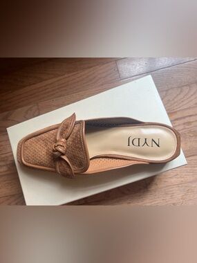 NYDJ Women's Tan Perforated Knot Slip-On Loafer